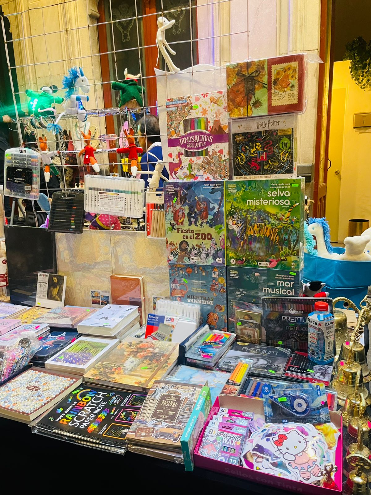 Montaje del mercado en Casa de los Ángeles